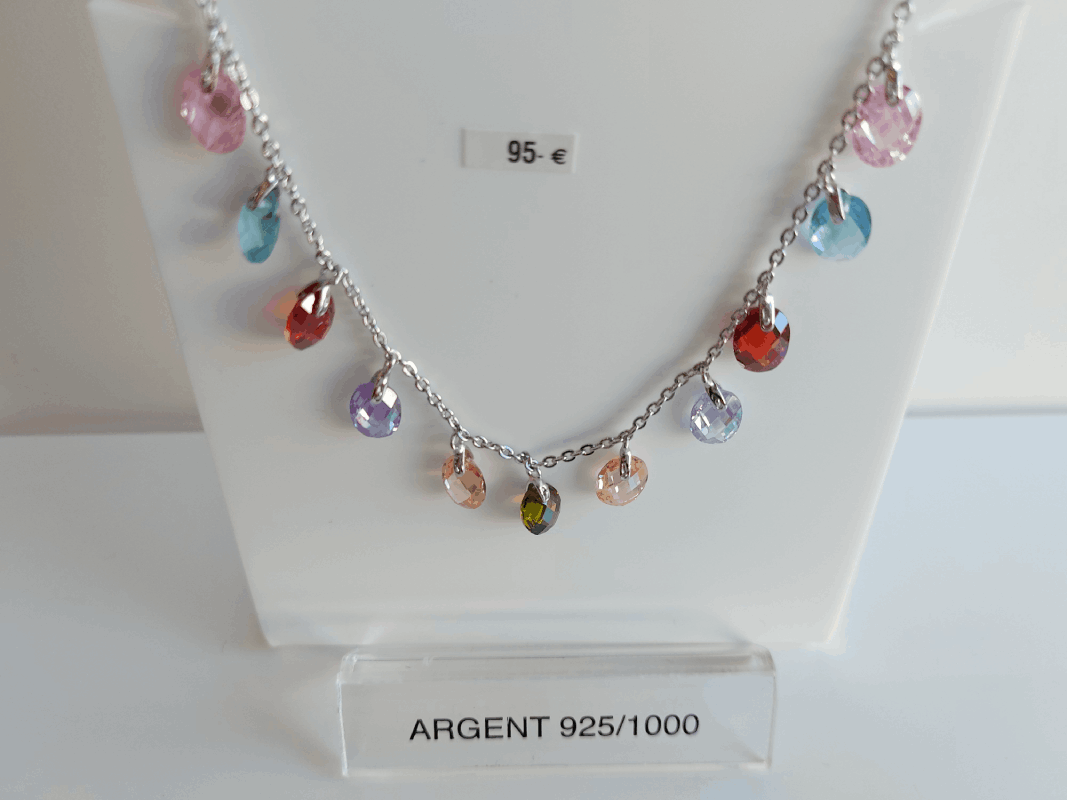 collier des collections de la bijouterie Denise Losserand à héricourt